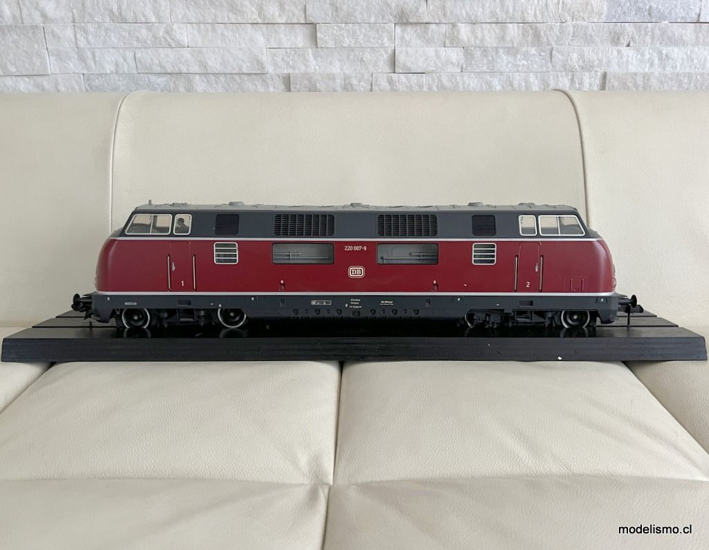 Märklin 55800 Locomotora diésel BR 220 - usado