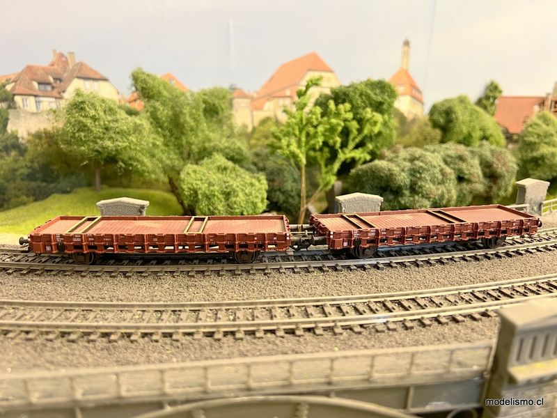 Märklin 46404 Dos vagones de plataforma con preparación para automóviles como carga - usado