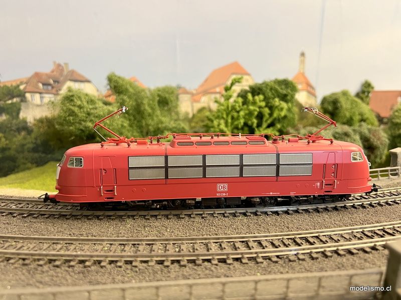 Piko 5167 H0 ~BR 103 rojo eléctrico DB IV - usado