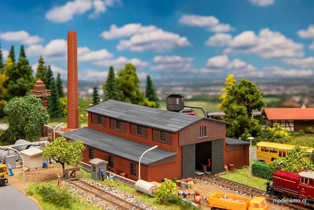 Faller 231720 Fábrica con chimenea