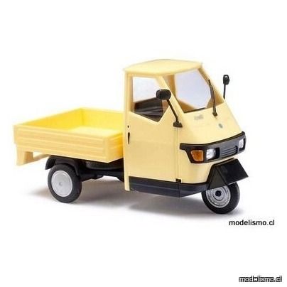 Busch 1:43 60003 Piaggio Ape 50, amarillo