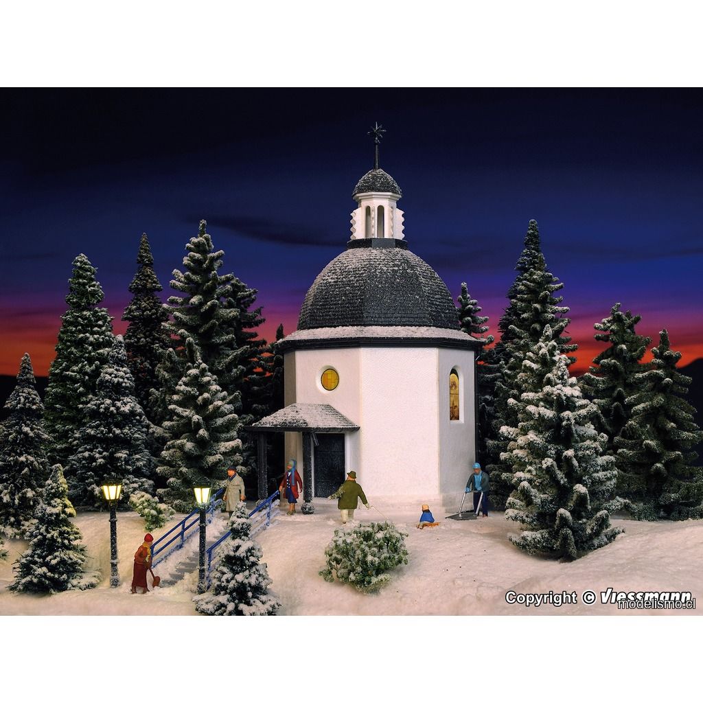 Vollmer 47612 ​N Capilla Memorial Noche de Paz con iluminación LED y nieve artificial, kit funcional