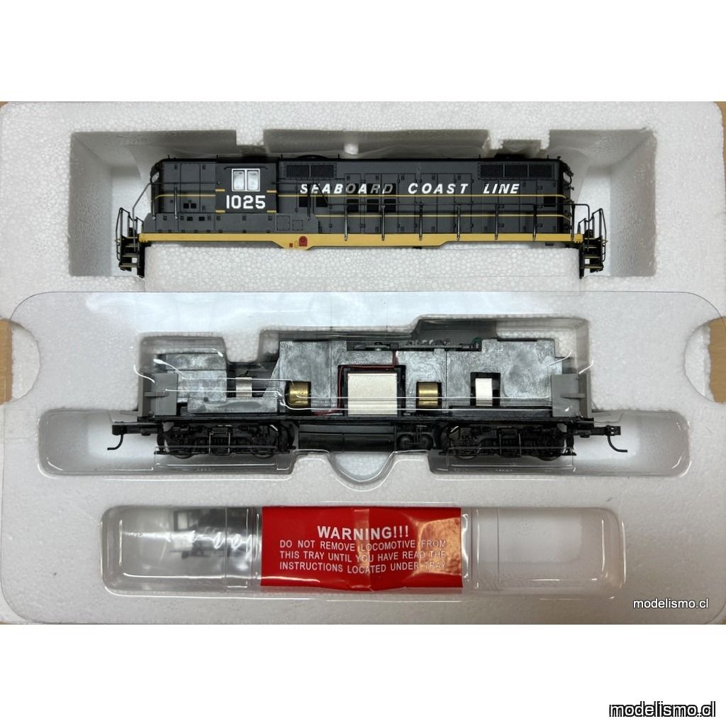 Proto 2000 GP9 Phase III Locomotive 21739 Seaboard Coast Line #1025 w/dynamic brakes