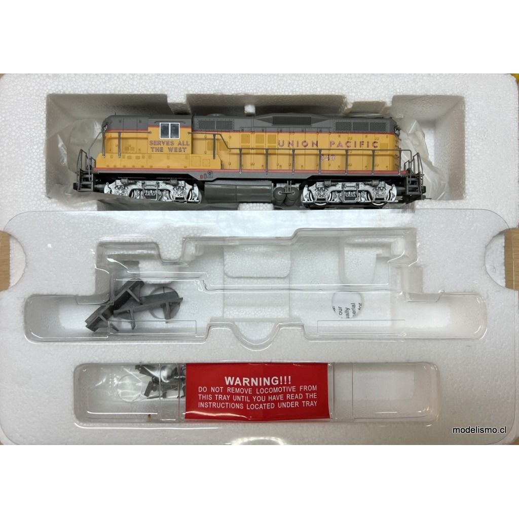 Proto 2000 GP9 Phase III Locomotive 21610 Union Pacific #349 w/dynamic brakes Proto 2000 GP9 Phase III Locomotive 21610 Union Pacific #349 w/dynamic brakes