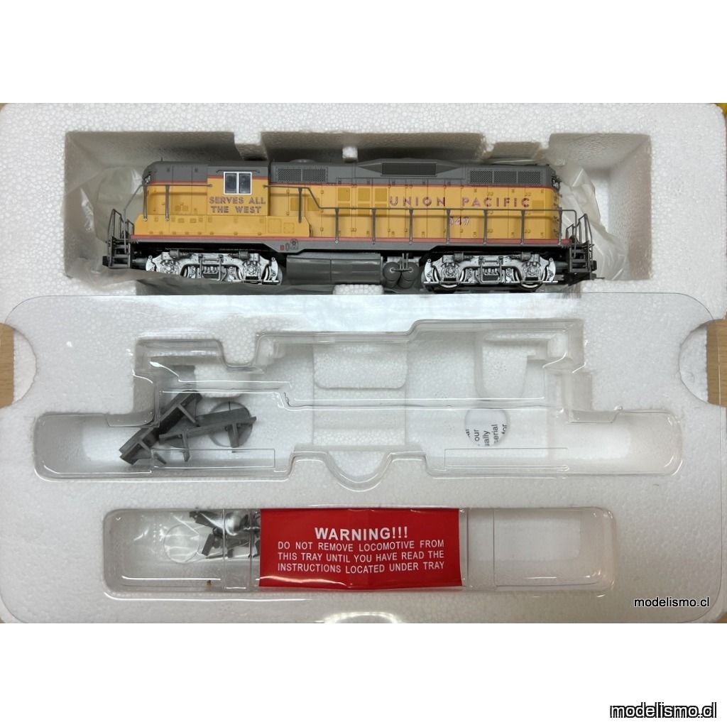Proto 2000 GP9 Phase III Locomotive 21610 Union Pacific #349 w/dynamic brakes Proto 2000 GP9 Phase III Locomotive 21610 Union Pacific #349 w/dynamic brakes