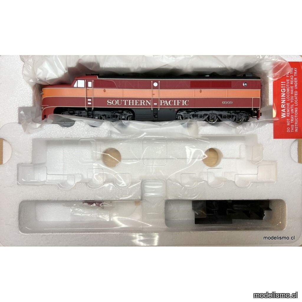 Proto 2000 PA Locomotive 21689 Southern Pacific #6009 w/Mars Light & Dynamic Brakes - DCC Ready Proto 2000 PA Locomotive 21689 Southern Pacific #6009 w/Mars Light & Dynamic Brakes - DCC Ready