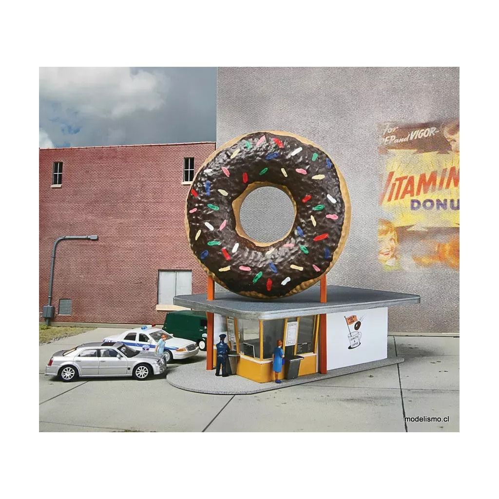 Walthers Cornerstone 933-3768 Hole-In-One Donut Shop -- Kit - 13 x 6.3 x 13cm