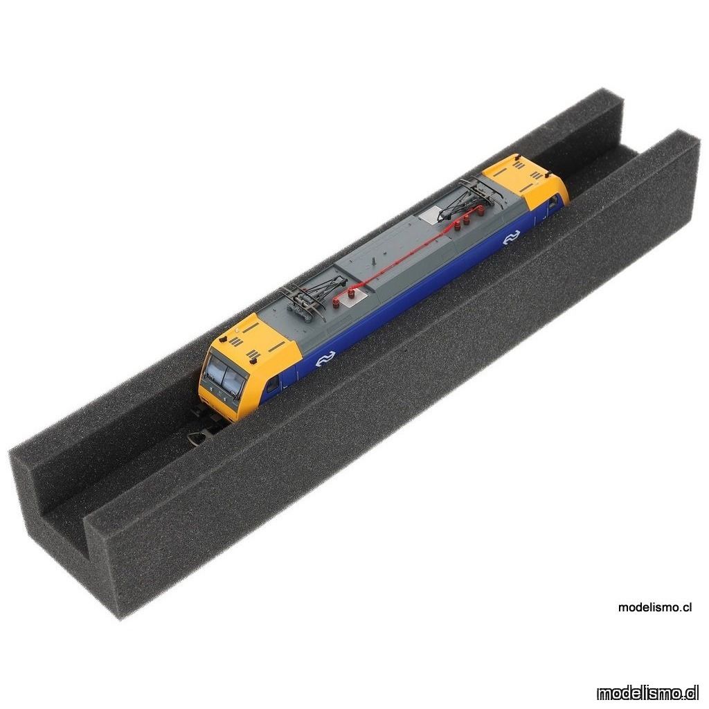 Feldherr Lokliege H0 - Soporte para locomotora fabricado en espuma de poliuretano para escala H0. Feldherr Lokliege H0 - Soporte para locomotora fabricado en espuma de poliuretano para escala H0.