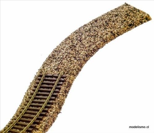 Busch H0 7501 ​Travesaño con balasto