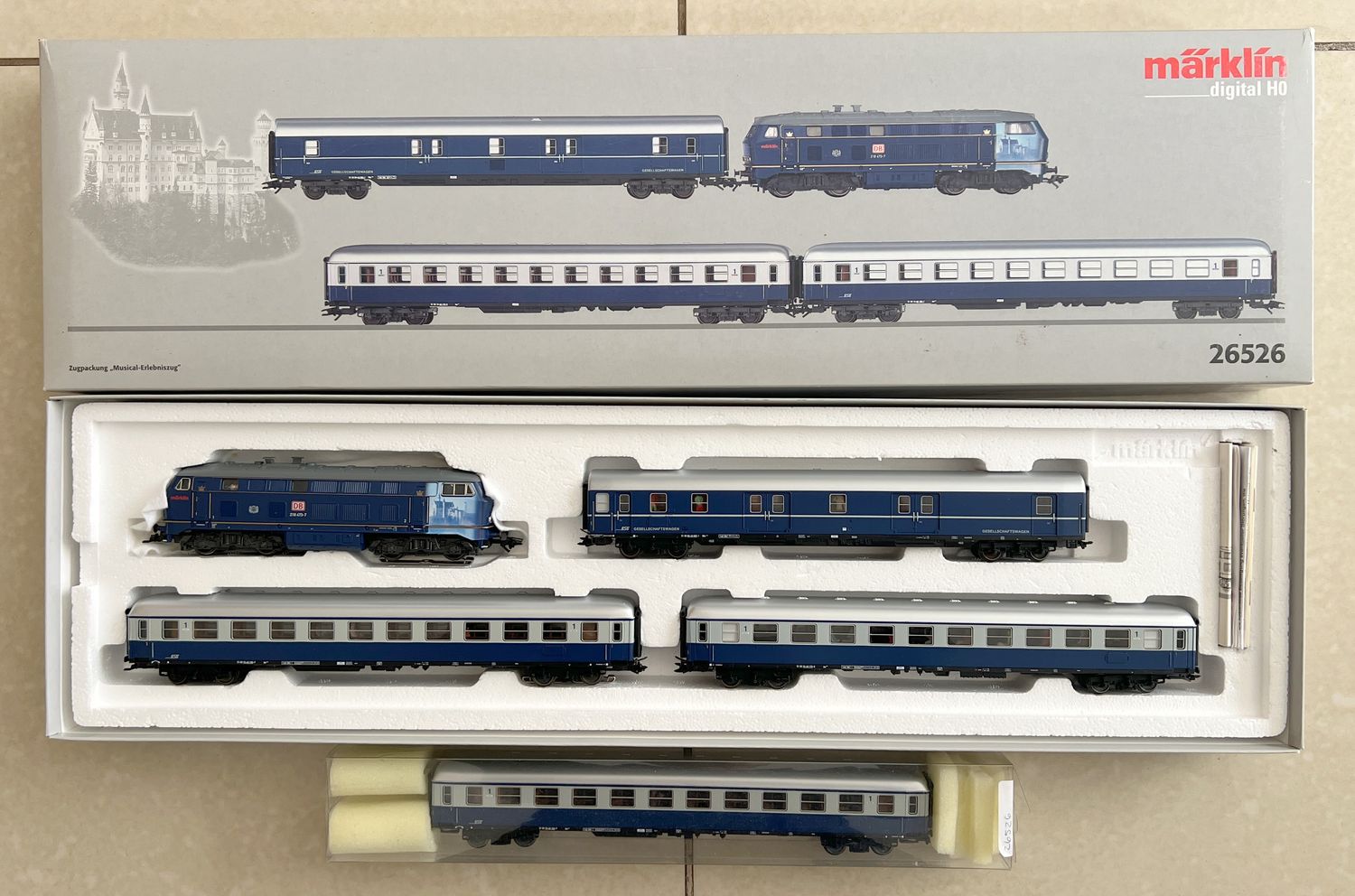 PF Märklin H0 26526 Tren 'King Ludwig II' + vagones adicionales + pasajeros - usado + analógico PF Märklin H0 26526 Tren 'King Ludwig II' + vagones adicionales + pasajeros - usado + analógico