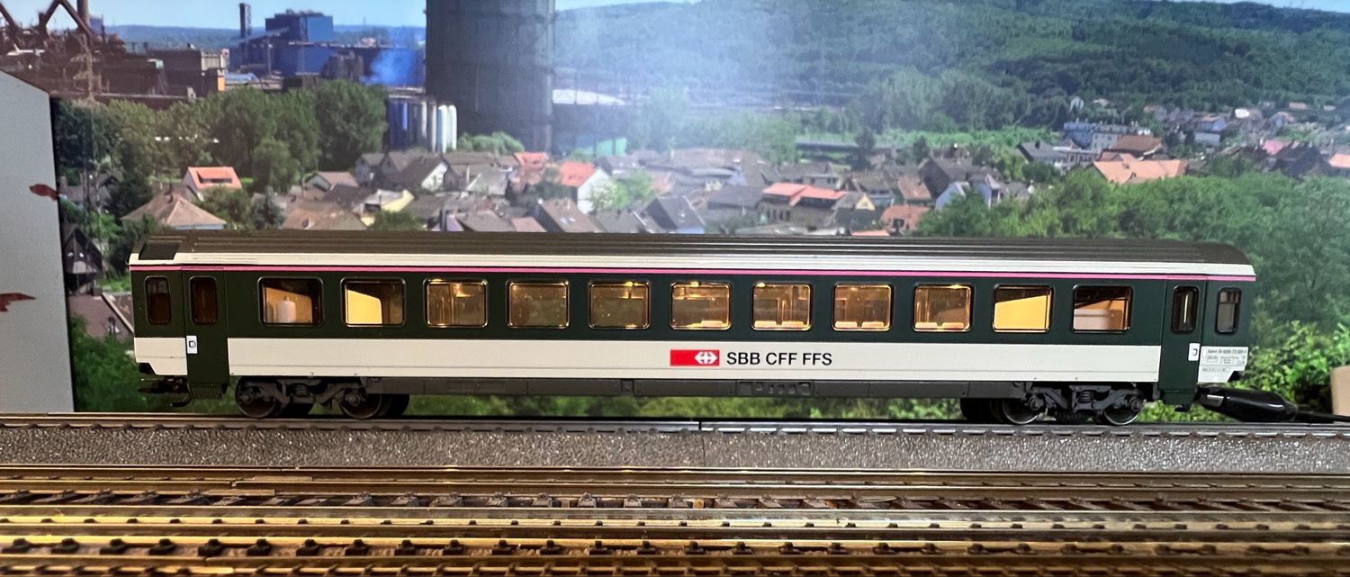 PF Märklin 42151 SBB Swiss Salon Car EUROFIMA Edición Especial - usado + luz PF Märklin 42151 SBB Swiss Salon Car EUROFIMA Edición Especial - usado + luz