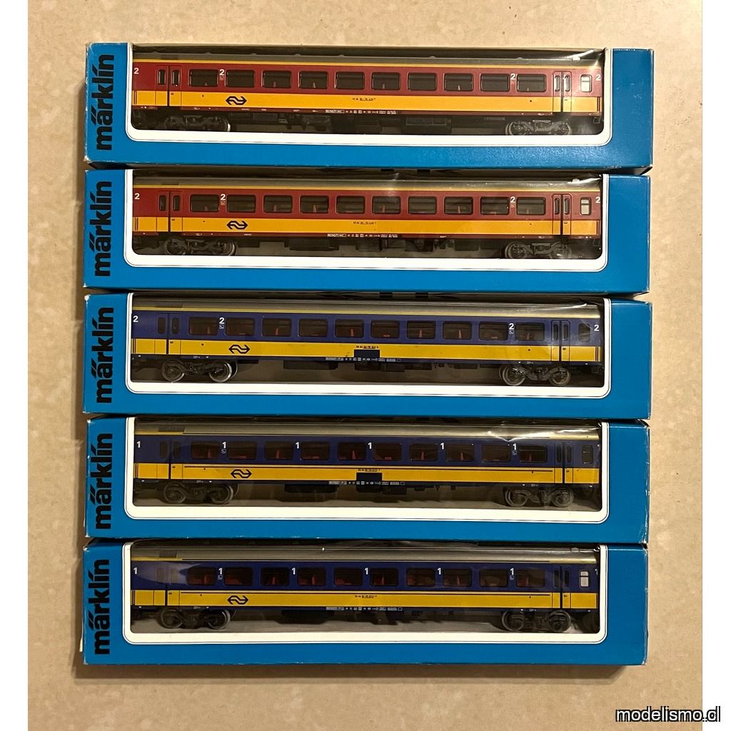PF Märklin 2x4164+4165+4262+4263 NS - usado con luz PF Märklin 2x4164+4165+4262+4263 NS - usado con luz