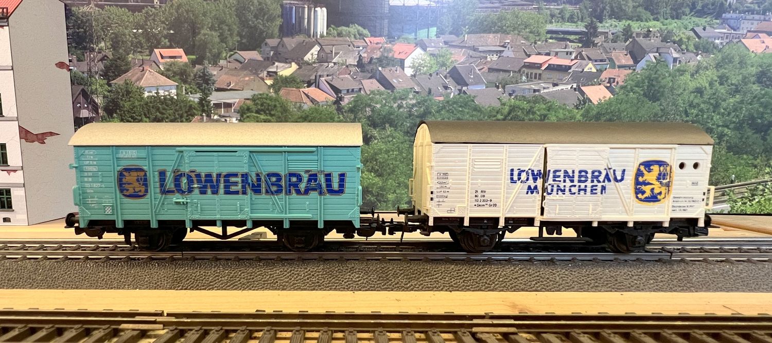PF Roco H0 2x Vagónes de Löwenbräu - sin caja original - usado PF Roco H0 2x Vagónes de Löwenbräu - sin caja original - usado