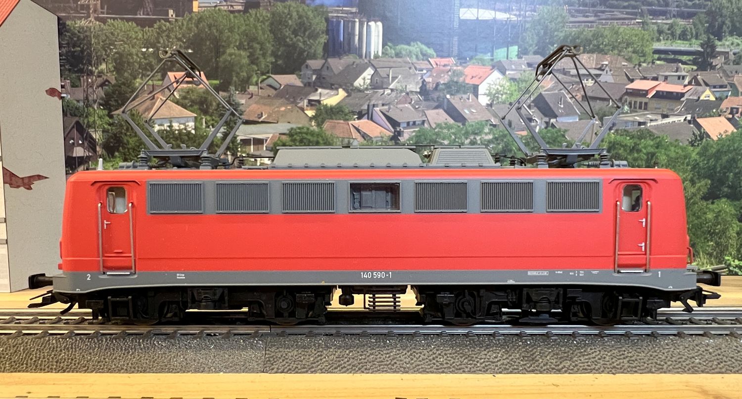 PF Märklin 37403 Locomotora eléctrica BR140 DB AG - usado PF Märklin 37403 Locomotora eléctrica BR140 DB AG - usado