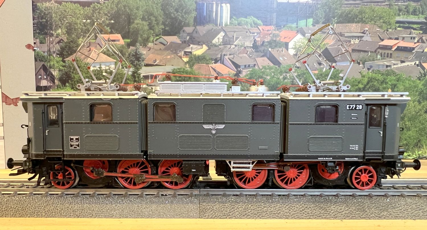 PF Brawa 43035 para Märklin E77 DRG E77 28 Ep.II - usado - DCC#104 PF Brawa 43035 para Märklin E77 DRG E77 28 Ep.II - usado - DCC#104