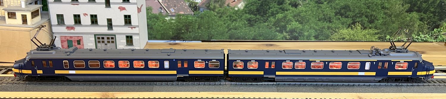 PF Piko 57373 Tren Cabeza de Perro para Märklin - usado con luz DCC#58 PF Piko 57373 Tren Cabeza de Perro para Märklin - usado con luz DCC#58