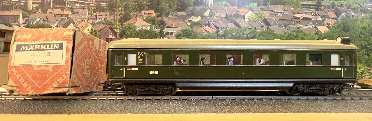 PF Märklin 4006 vagones DB - usado - con pasajeros, luz trasera, falta un tope PF Märklin 4006 vagones DB - usado - con pasajeros, luz trasera, falta un tope