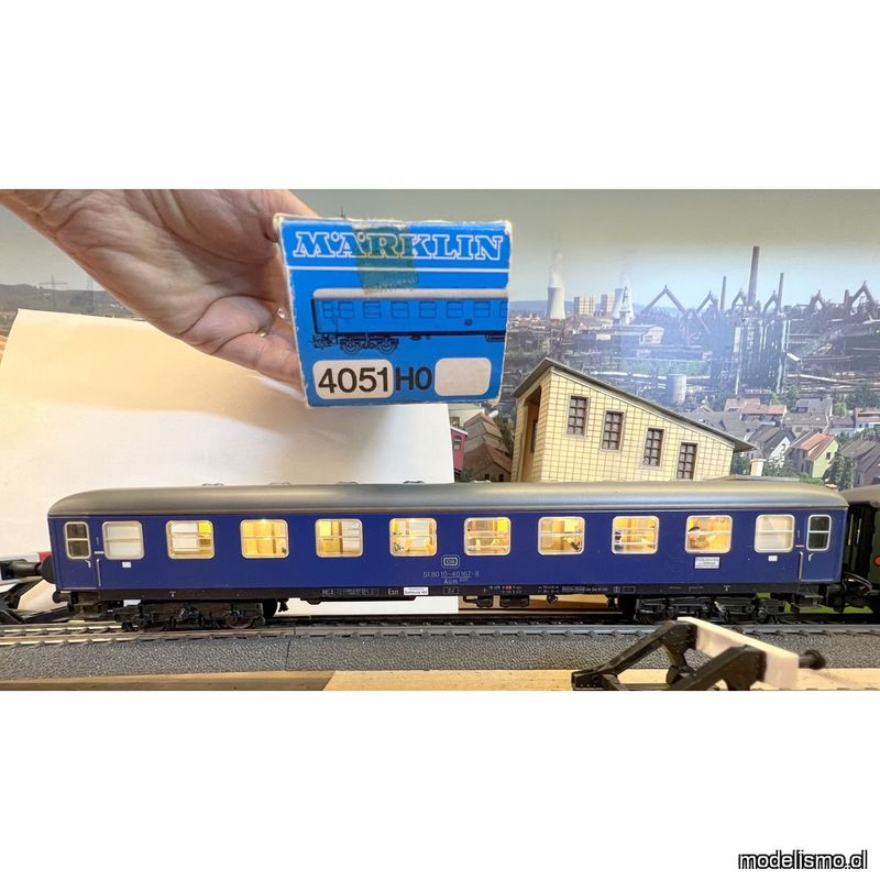 PF Märklin 4051 + 00796-02 + 00766-02 + 4024 + 4023 + 4026 - usado con luz