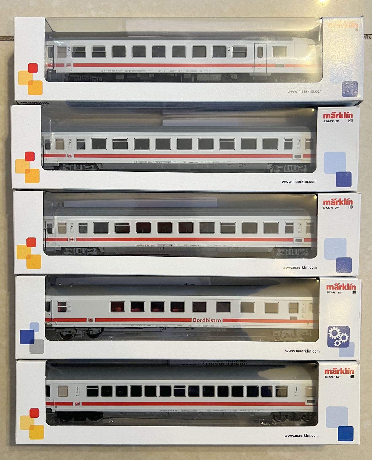 PF Märklin Start Up Intercity 40503 + 2x40501 + 40502 + 40500 - usado con luz PF Märklin Start Up Intercity 40503 + 2x40501 + 40502 + 40500 - usado con luz