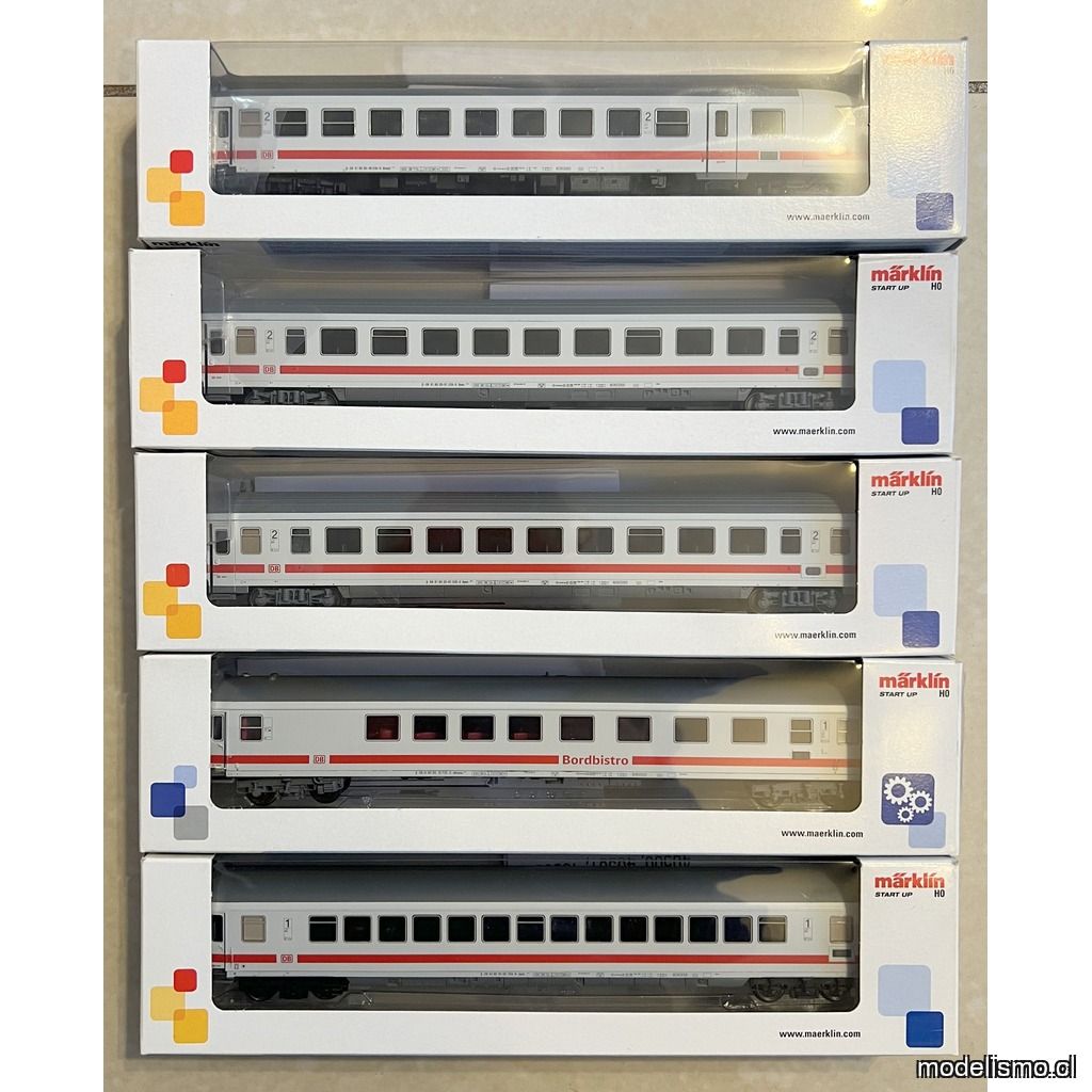 PF Märklin Start Up Intercity 40503 + 2x40501 + 40502 + 40500 - usado con luz