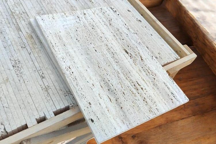Campione Travertino Classico Romano Finitura Levigata a Poro Aperto 