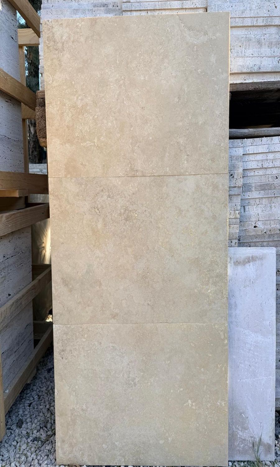 piastrella travertino classico 40x40 stuccato levigato falda