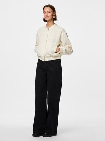 PIECES ANNIE BOMBER