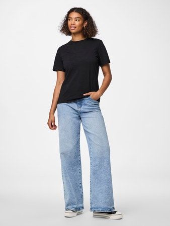 PIECES RIA SS SOLID TEE JRS BLACK