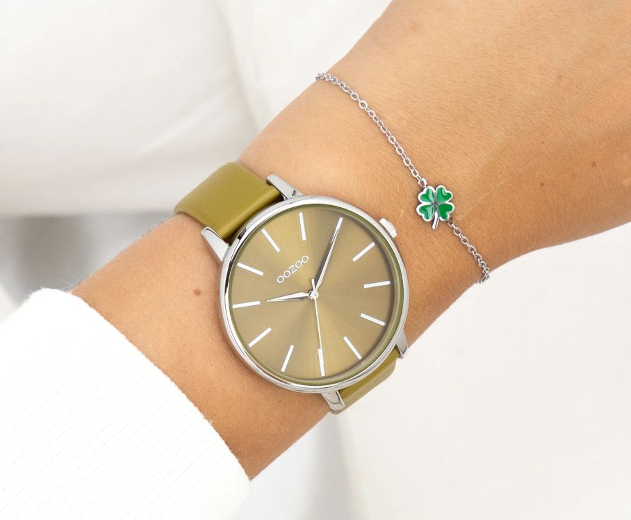 Zilverkleurige OOZOO horloge met olijf groene leren band - C11298 €49.95