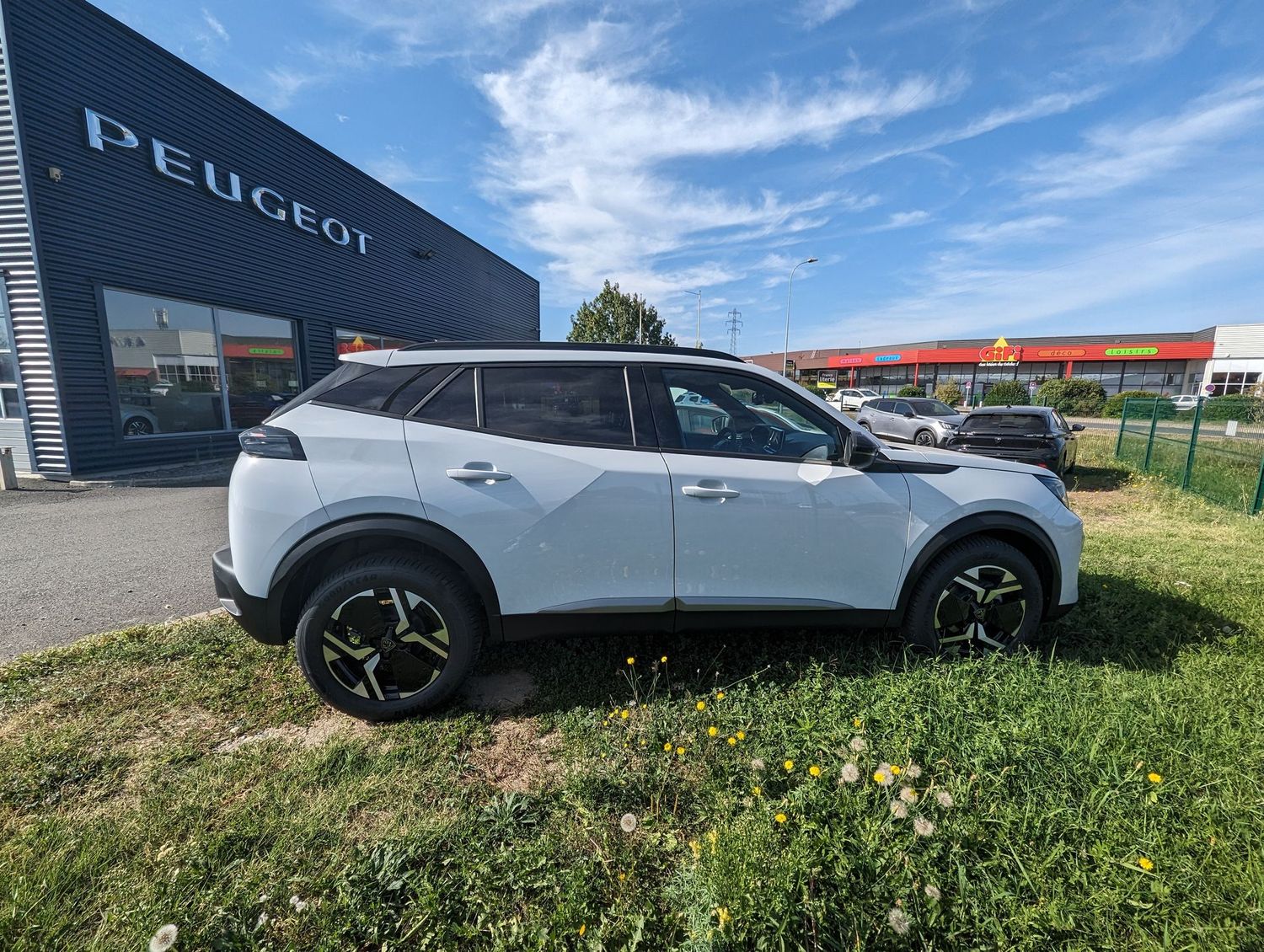 PEUGEOT 2008