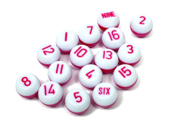 KELLY POOL MARBLES RED PLASTIC NUMBERED 1-15