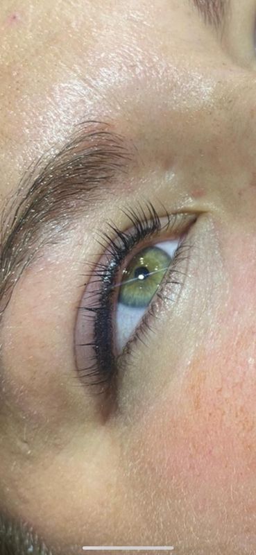 Delineado de ojos