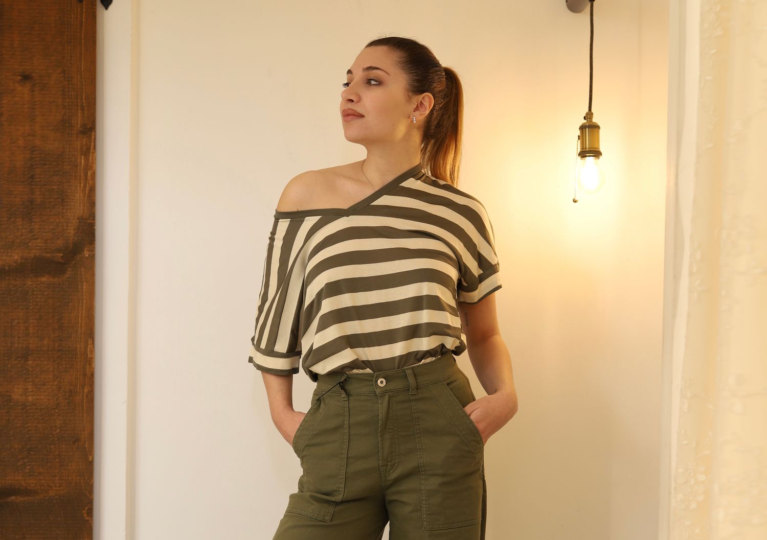 T-Shirt a righe beige e verde - SANDRO FERRONE