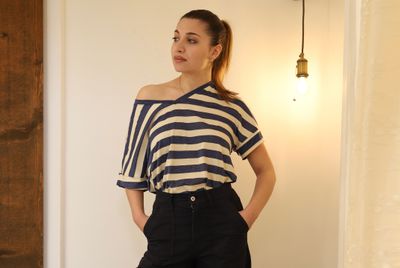 T-shirt a righe beige e blu - SANDRO FERRONE