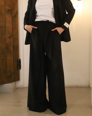 Pantalone over con pences sul davanti • Nero HINNOMINATE