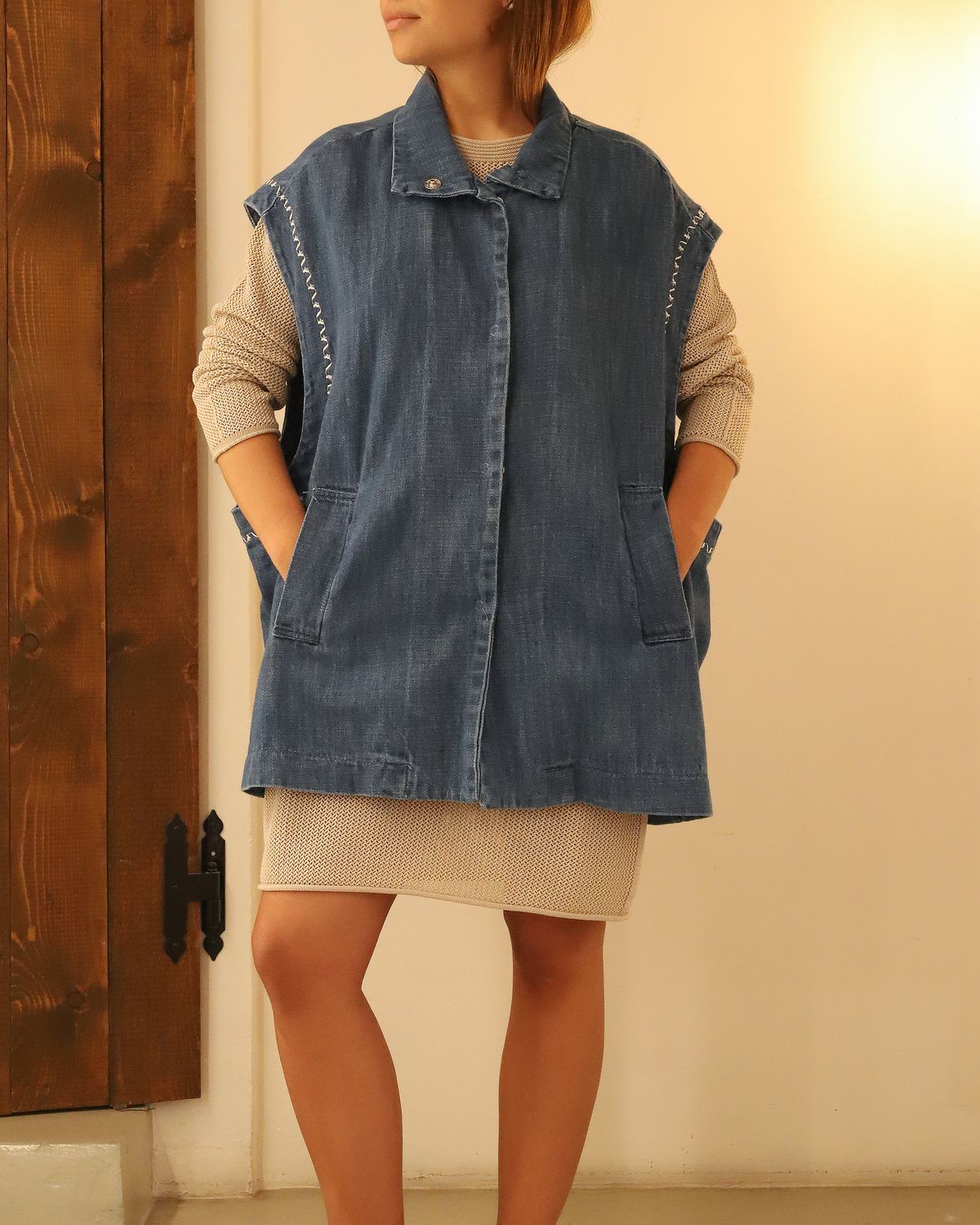 Gilet oversize denim con manica ampia e dettaglio ricamato in bianco - SPANK
