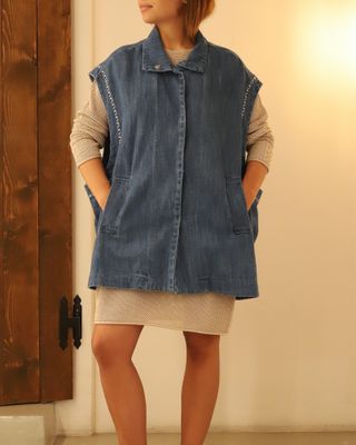Gilet oversize denim con manica ampia e dettaglio ricamato in bianco - SPANK