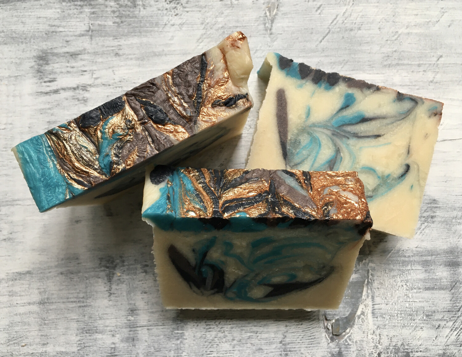 Blackbeard’s Ghost (Bay Rum) Tallow & Goats milk Blackbeard’s Ghost (Bay Rum) Tallow & Goats milk