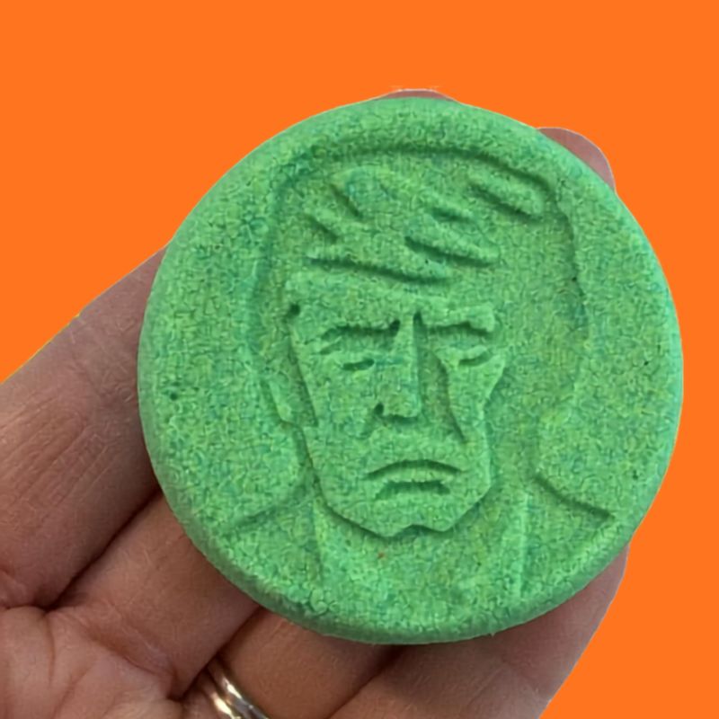 “DUMPY TRUMP” Toilet Cleaning & Freshening Tabs (orange scent & colour) “DUMPY TRUMP” Toilet Cleaning & Freshening Tabs (orange scent & colour)