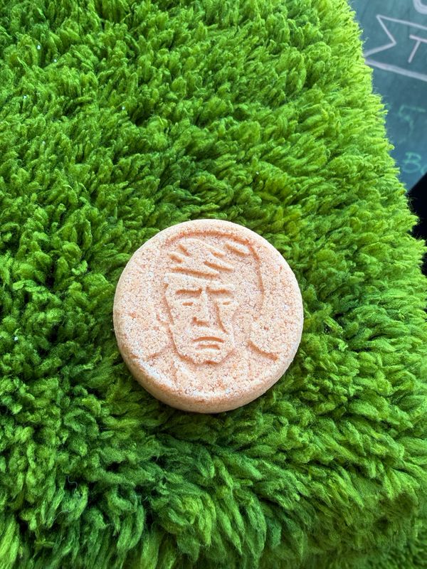 “DUMPY DON” Toilet Cleaning & Freshening Tabs (orange scent & colour) “DUMPY DON” Toilet Cleaning & Freshening Tabs (orange scent & colour)