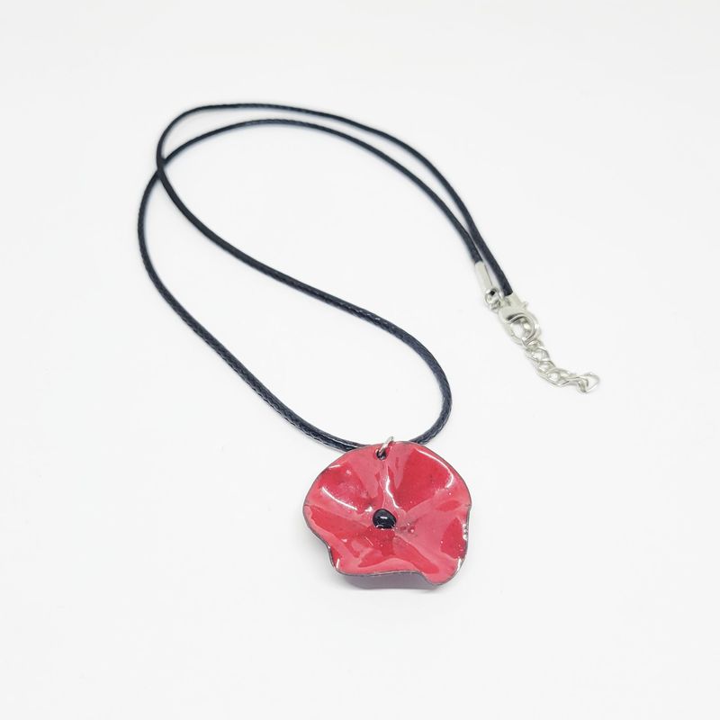 Collier coquelicot rouge en cuivre émaillé et cordon