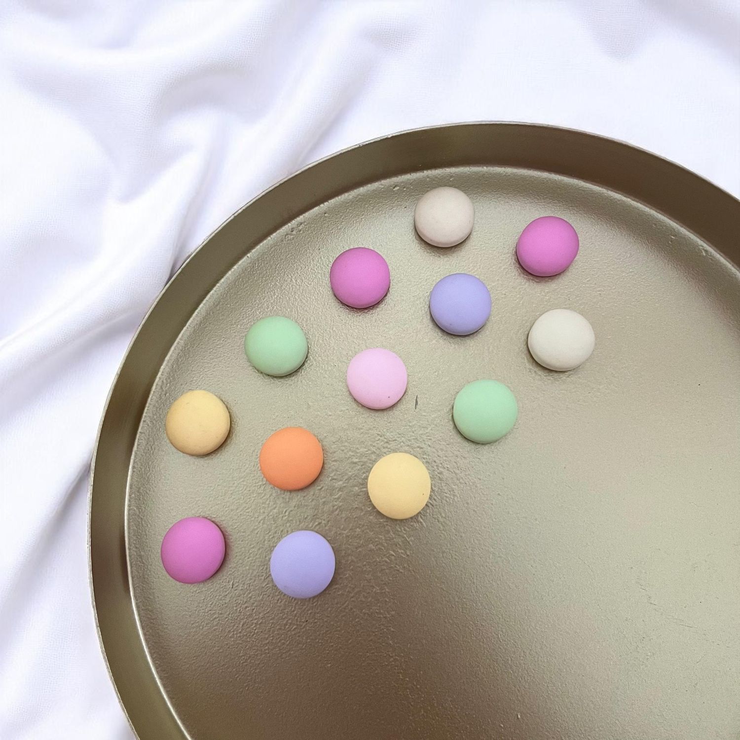 Pastel dots