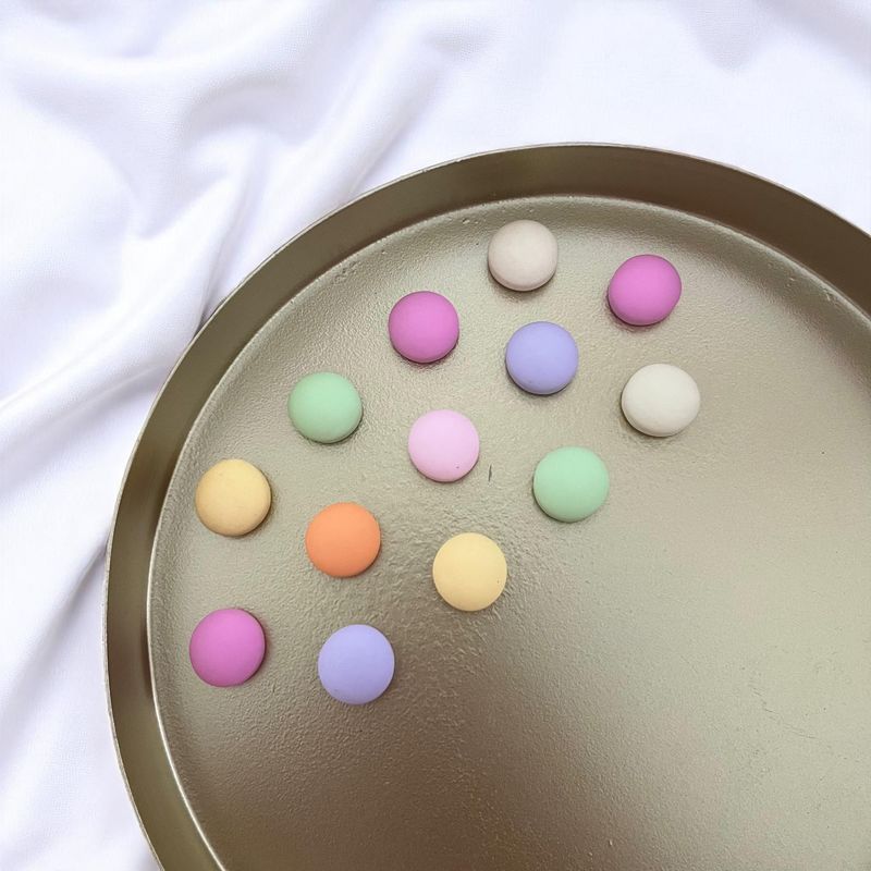 Pastel dots