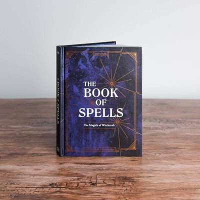 The Book of Spells (Hardcover) by Jamie Della, SKU PH-154, UPC 700317303572