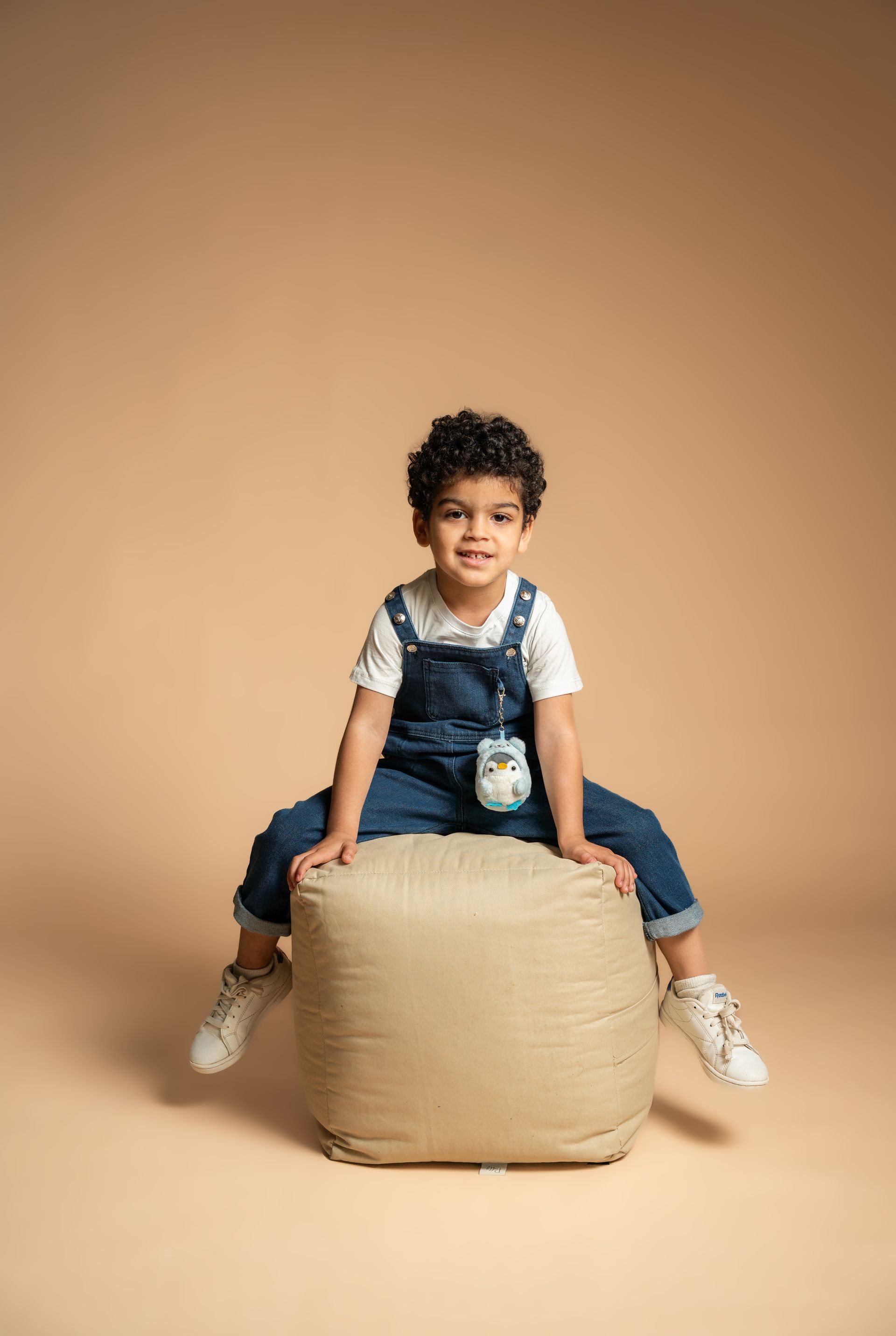 Salopette Bambino – L’Avventura di un Piccolo Sognatore