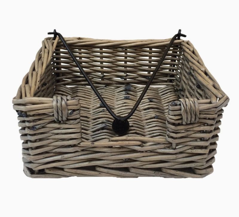 Wicker napkin holder