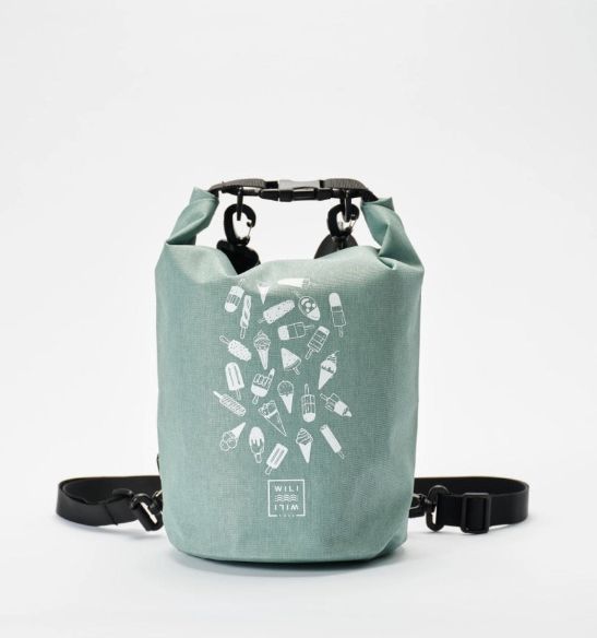 7 litre dry bag in ocean turquoise
