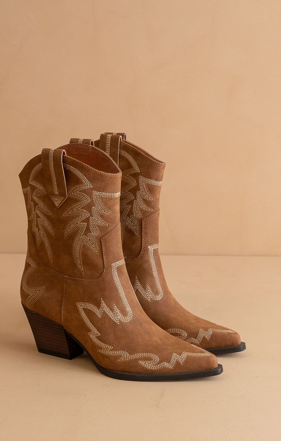 Oasis Society - The Nantes Embroidered Cowboy Boots