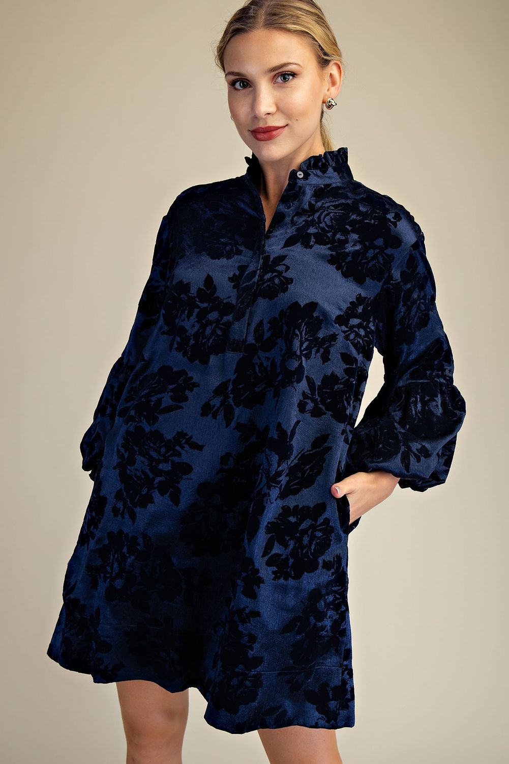 Glam Ruffle Neck Bubble Slv Dress