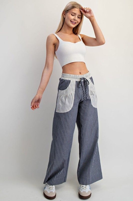 Eesome Contrast Pockets Striped Pants